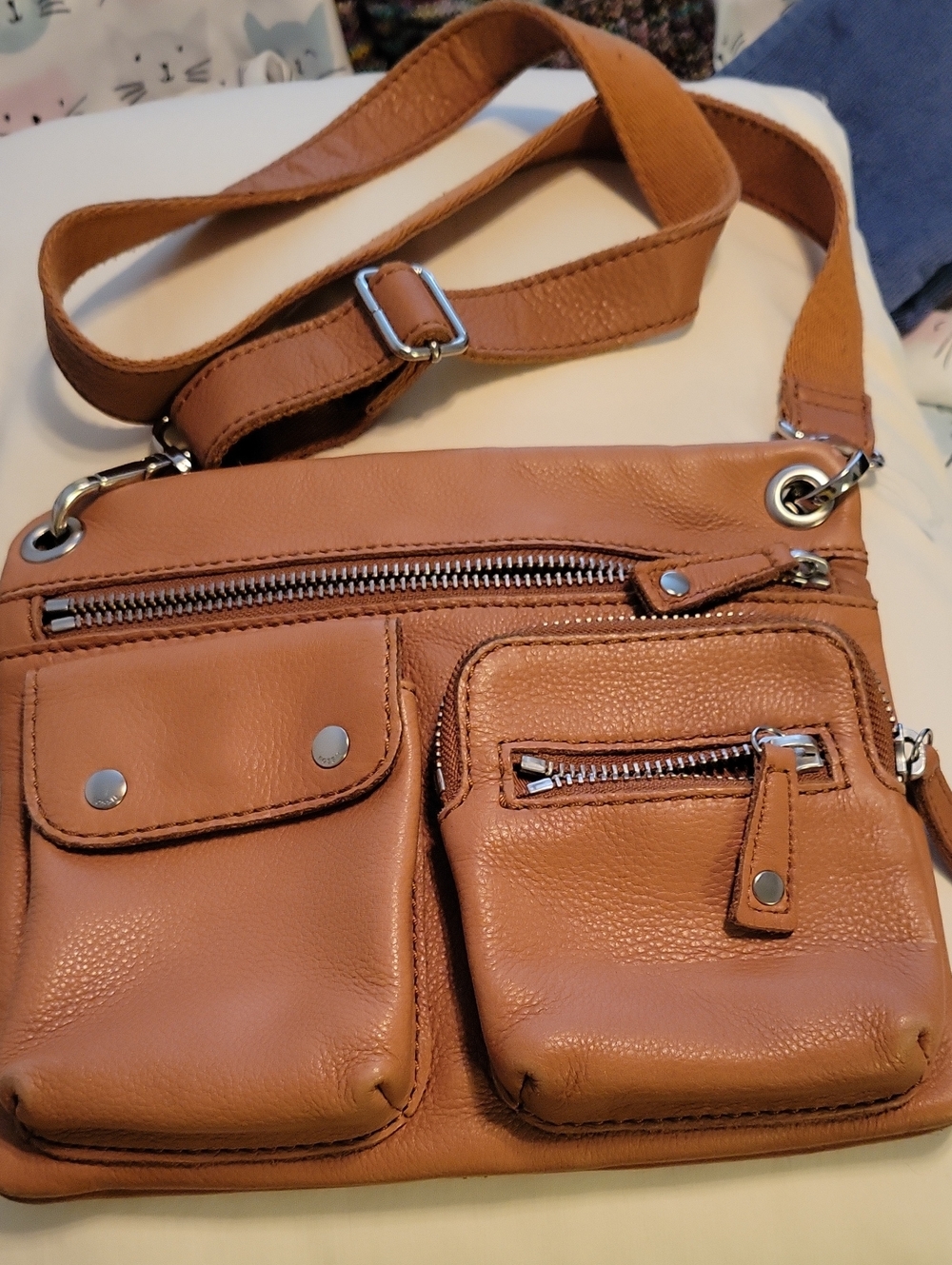 Fossil Tan Leather Crossbody Bag with Multi-Pocket Front